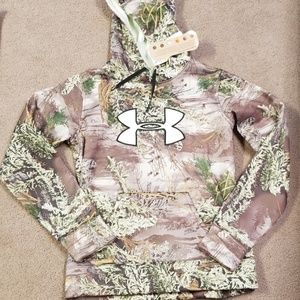 Under armour hooded sweatshirt